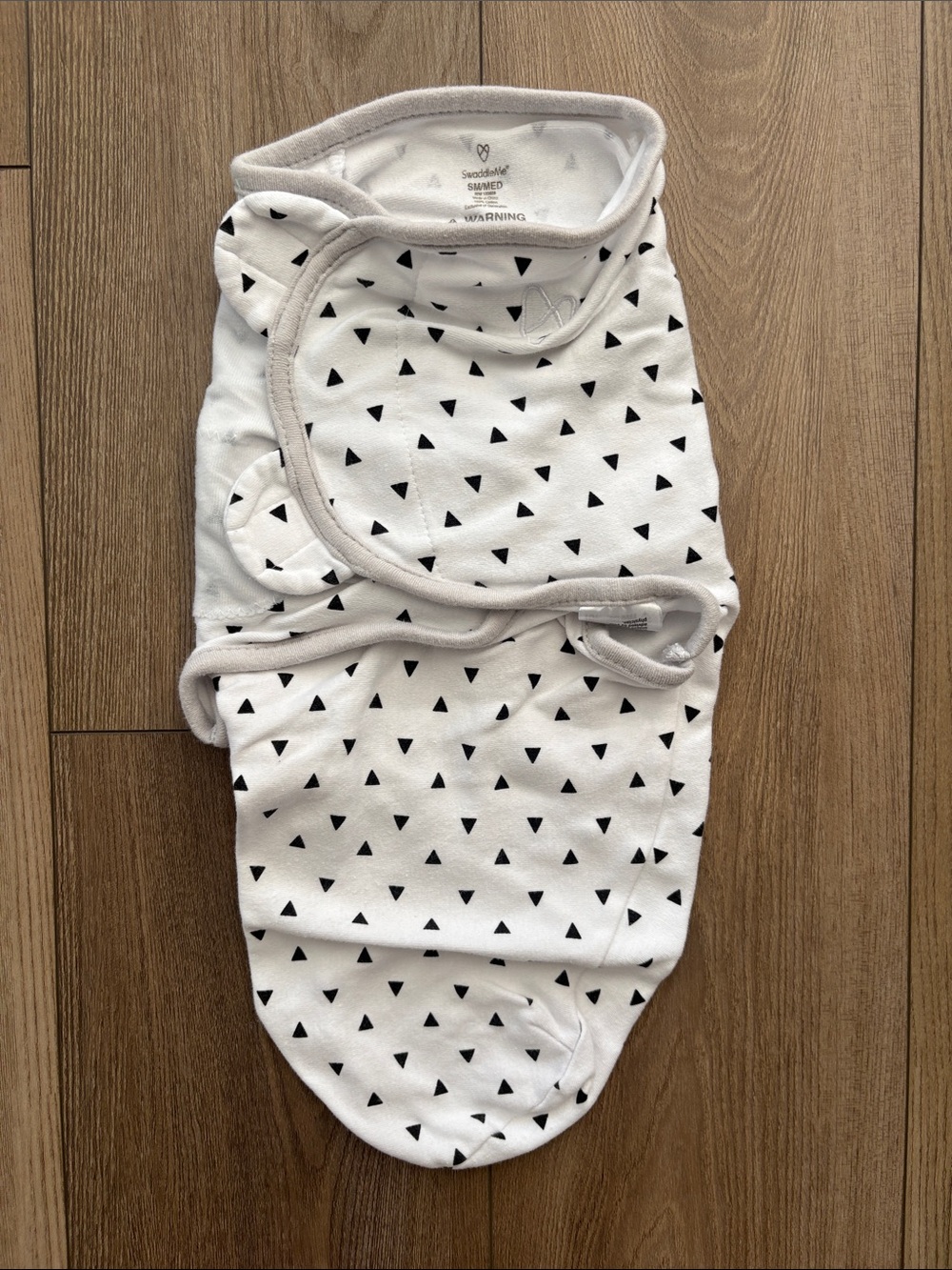 SwaddleMe White Baby Swaddle with Black Triangle Print and Gray Trim